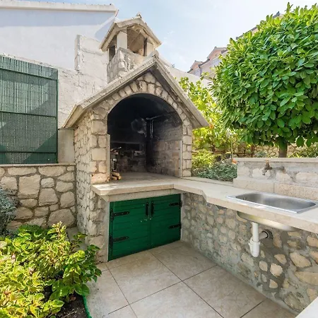 Bubi Apartman Trogir