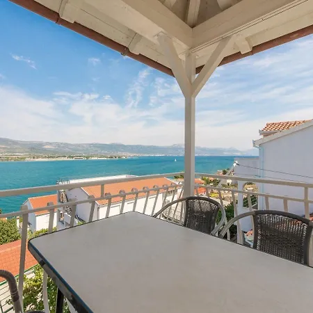 Bubi Appartement Trogir
